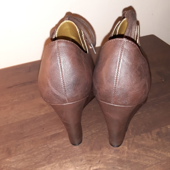 Christian Siriano boots - Picture 3 of 4